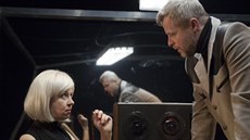 Ivana Uhlířová a Vasil Fridrich v představení Černý med Ivana Uhlířová a Vasil Fridrich v představení Černý med