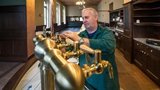 V přízemí Adalbertina v Hradci Králové bude po rekonstrukci restaurace Jachta. V přízemí Adalbertina v Hradci Králové bude po rekonstrukci restaurace Jachta.