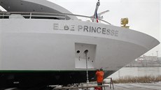 Loď Labská princezna a její údržba v Děčíně. Loď Labská princezna a její údržba v Děčíně.