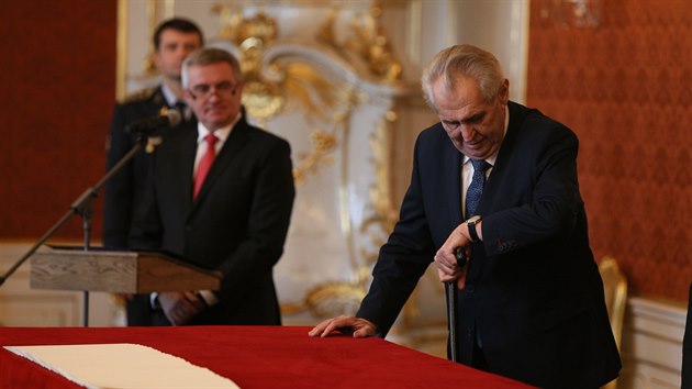 Prezident Milo Zeman jmenoval na Praskm hrad nov soudce.
