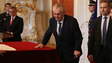 Prezident Miloš Zeman jmenoval na Pražském hradě nové soudce. Prezident Miloš Zeman jmenoval na Pražském hradě nové soudce.
