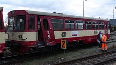 U Čáslavi se na přejezdu srazilo auto s vlakem, řidič nepřežil. (31.1.2018) U Čáslavi se na přejezdu srazilo auto s vlakem, řidič nepřežil. (31.1.2018)