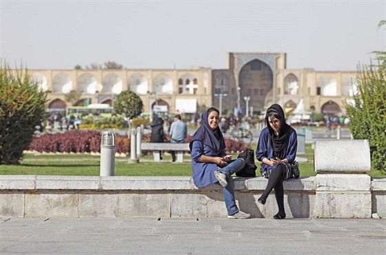 Cestování pichází v Íránu k mód, hlavn mezi mladými lidmi. Ilustraní foto