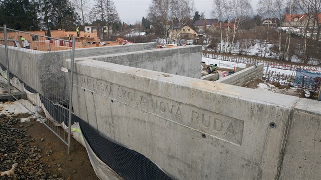 Stavba kolky m bt dokonen letos kvtnu. V z pivt prvn dti.