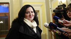 Ministryně práce a sociálních věcí Jaroslava Němcová na schůzi vlády v demisi... Ministryně práce a sociálních věcí Jaroslava Němcová na schůzi vlády v demisi...