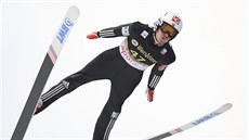 Norský skokan na lyžích Daniel Andre Tande vyhrál závod ve Willingenu. Norský skokan na lyžích Daniel Andre Tande vyhrál závod ve Willingenu.