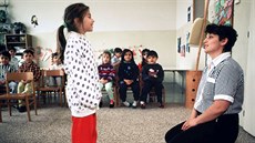Podle studie ÚSTR mají k Romům nejvíce předsudků lidé, kteří studovali na... Podle studie ÚSTR mají k Romům nejvíce předsudků lidé, kteří studovali na...
