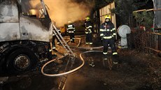 Hasiči zasahovali u požáru kamionu, škoda se vyšplhala do milionů (06.02.2018) Hasiči zasahovali u požáru kamionu, škoda se vyšplhala do milionů (06.02.2018)