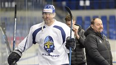 Jaromír Jágr na prvním tréninku s hokejisty Kladna po svém návratu z NHL. Jaromír Jágr na prvním tréninku s hokejisty Kladna po svém návratu z NHL.