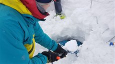 Dobrovolníci u horské služby podstupují v Krkonoších tvrdý trénink (1.2.2018). Dobrovolníci u horské služby podstupují v Krkonoších tvrdý trénink (1.2.2018).