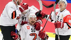 Hokejisté finského Jyväskylä se radují z triumfu v Lize mistrů. Hokejisté finského Jyväskylä se radují z triumfu v Lize mistrů.