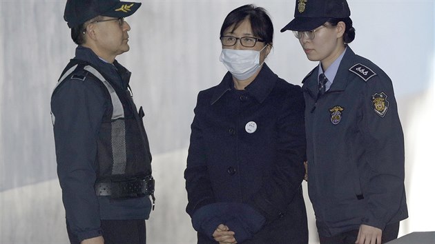 che Son-sil, dvrnice jihokorejsk exprezidentky, dostala dvacet let za korupci (13. nora 2018)