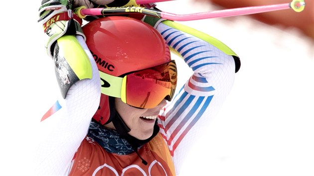 Americk lyaka Mikaela Shiffrinov (na snmku) ovldla olympijsk ob...