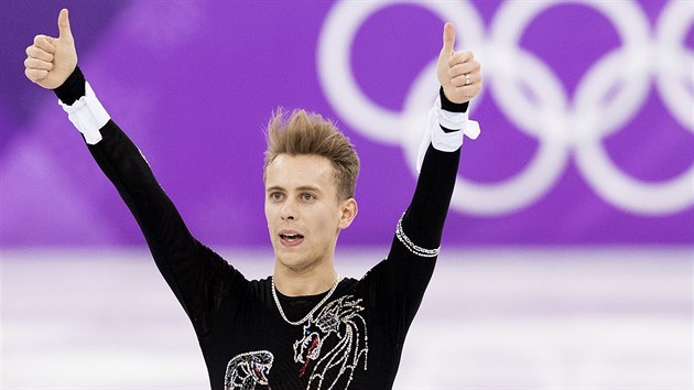 esk krasobrusla Michal Bezina se raduje po podaenm krtkm programu v olympijskm zvod.