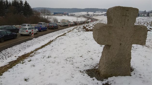 Kolony vozidel po konci smny v zvodu koda Auto Kvasiny.