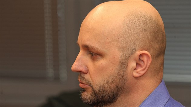 Obalovan Jaroslav Doleal ped steckm soudem.