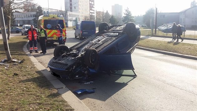 Dvaaticetilet idika se pln nevnovala zen a s fabi skonila na stee.