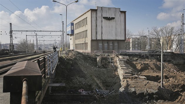 Budova stavdla zvanho Radbuza pjde k zemi. (14. 2. 2018)