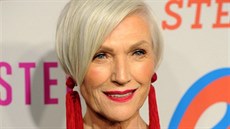 Maye Musk se pohybuje v modelingu déle než padesát let. Maye Musk se pohybuje v modelingu déle než padesát let.