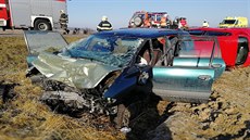 Při střetu utrpěl smrtelné zranění pasažér ze zadního sedadla renaultu. Při střetu utrpěl smrtelné zranění pasažér ze zadního sedadla renaultu.
