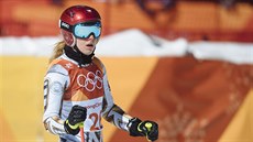 Česká lyžařka Ester Ledecká v cíli olympijského superobřího slalomu, ve kterém... Česká lyžařka Ester Ledecká v cíli olympijského superobřího slalomu, ve kterém...