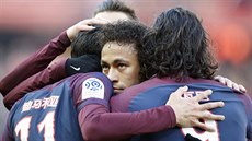 Radost fotbalistů Paris St. Germain, uprostřed Neymar, vpravo Cavani. Radost fotbalistů Paris St. Germain, uprostřed Neymar, vpravo Cavani.
