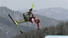 Kanaan Alex Beaulieu-Marchand v olympijském závodu ve slopestylu.