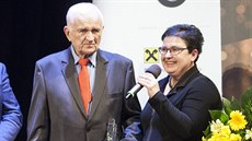 Podnikatelem roku 2017 Olomouckého kraje se stal šéf olomouckého Farmaku Jiří... Podnikatelem roku 2017 Olomouckého kraje se stal šéf olomouckého Farmaku Jiří...