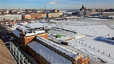 Jižní přístav s katedrálou Uspenski ve finských Helsinkách Jižní přístav s katedrálou Uspenski ve finských Helsinkách