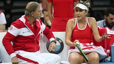 výcarská tenistka Belinda Bencicová odpoívá bhem duelu 1. kola Fed Cupu...
