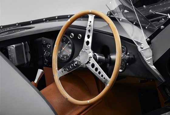 Divize Jaguar Classic vrací v omezeném počtu do vıroby legendární Jaguar D-Type