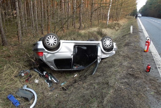 Peugeot se ocitl na stee.