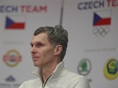 Pedseda eského olympijského výboru Jií Kejval hovoí na praské tiskové...