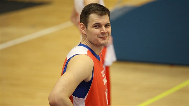 Jaromr Bohak na trninku eskch basketbalist ped svtovou kvalifikac