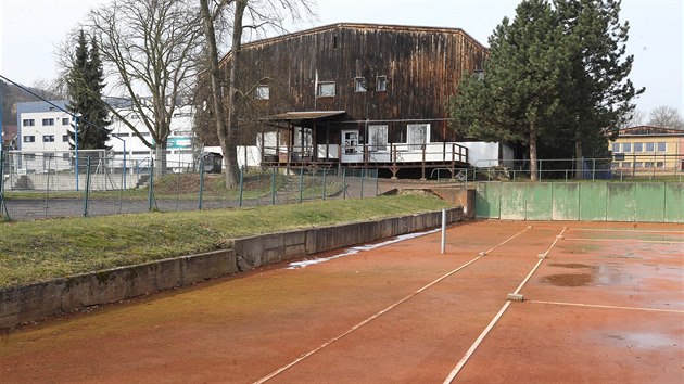 Zimn stadion v st nad Labem a star hala vedle nj.