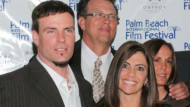 Vanilla Ice a jeho manželka Laura (Palm Beach, 22. dubna 2010)