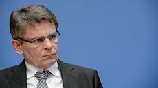 Berlínský policejní šéf Klaus Kandt na tiskové konferenci k teroristickému... Berlínský policejní šéf Klaus Kandt na tiskové konferenci k teroristickému...
