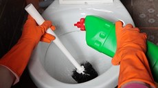 Pravidelné čištění pomocí chemických prostředků může mít u žen stejné následky,... Pravidelné čištění pomocí chemických prostředků může mít u žen stejné následky,...