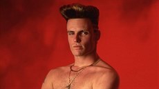 Ne, ne, Vanilla Ice, rapper s "extravagantním" kohoutem, "drsným" pohledem a... Ne, ne, Vanilla Ice, rapper s "extravagantním" kohoutem, "drsným" pohledem a...