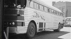 Jezdily rychle a hlavně po celé zemi. Autobusy Greyhound proto armáda využila k... Jezdily rychle a hlavně po celé zemi. Autobusy Greyhound proto armáda využila k...