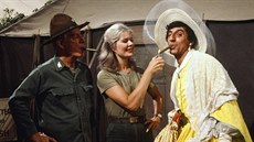 Harry Morgan jako plukovník Potter, Loretta Switová ala Margaret „Šťabajzna“... Harry Morgan jako plukovník Potter, Loretta Switová ala Margaret „Šťabajzna“...