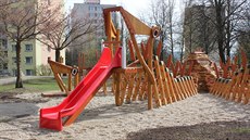 Hřiště, kvůli kterému vedení města porušilo podmínky. Hřiště, kvůli kterému vedení města porušilo podmínky.