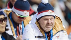 Fyzioterapeut Pavel Kolář sleduje zlatý snowboardový závod Ester Ledecké. (24.... Fyzioterapeut Pavel Kolář sleduje zlatý snowboardový závod Ester Ledecké. (24....
