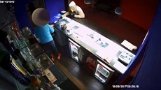 Maskovaný muž přepadl s nožem v ruce obsluhu herny Maskovaný muž přepadl s nožem v ruce obsluhu herny
