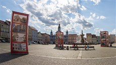 Hlavní českobudějovické náměstí bývá přes léto plné předzahrádek. Hlavní českobudějovické náměstí bývá přes léto plné předzahrádek.