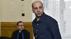 Obžalovaný Pavel Fejta u Krajského soudu v Brně, který začal projednávat jeho... Obžalovaný Pavel Fejta u Krajského soudu v Brně, který začal projednávat jeho...
