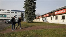 Zimní stadion v Ústí nad Labem a stará hala vedle něj. Zimní stadion v Ústí nad Labem a stará hala vedle něj.