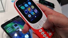 Operační systém Jolla Sailfish na obyčejném telefonu dovolí spouštět Android... Operační systém Jolla Sailfish na obyčejném telefonu dovolí spouštět Android...