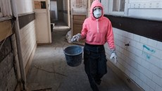 Na stavebních pracích se podíleli sami společníci se svými širokými rodinami. Na stavebních pracích se podíleli sami společníci se svými širokými rodinami.