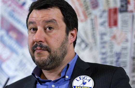 Matteo Salvini bhem tiskové konference ped italskými volbami (22. února 2018).